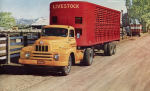 International R-195 Roadliner Tractor Truck